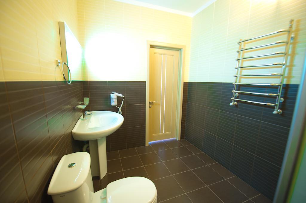 Prince Trubetskoi Winery Hotel Нова Каховка Стая снимка