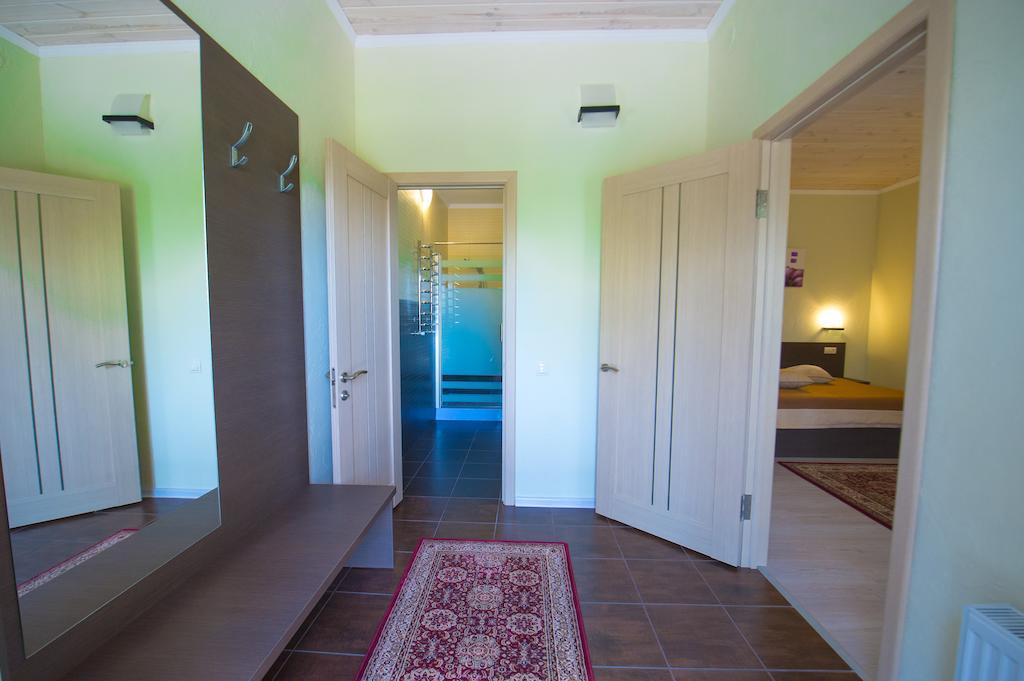Prince Trubetskoi Winery Hotel Нова Каховка Стая снимка
