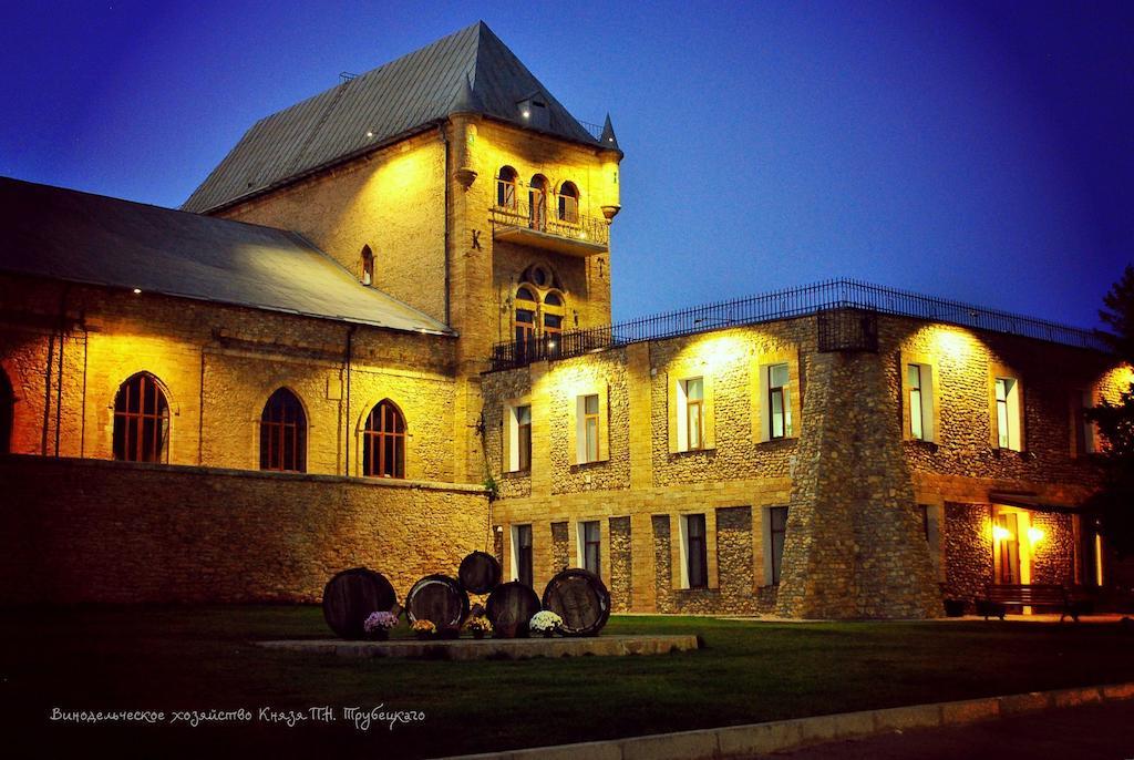 Prince Trubetskoi Winery Hotel Нова Каховка Екстериор снимка