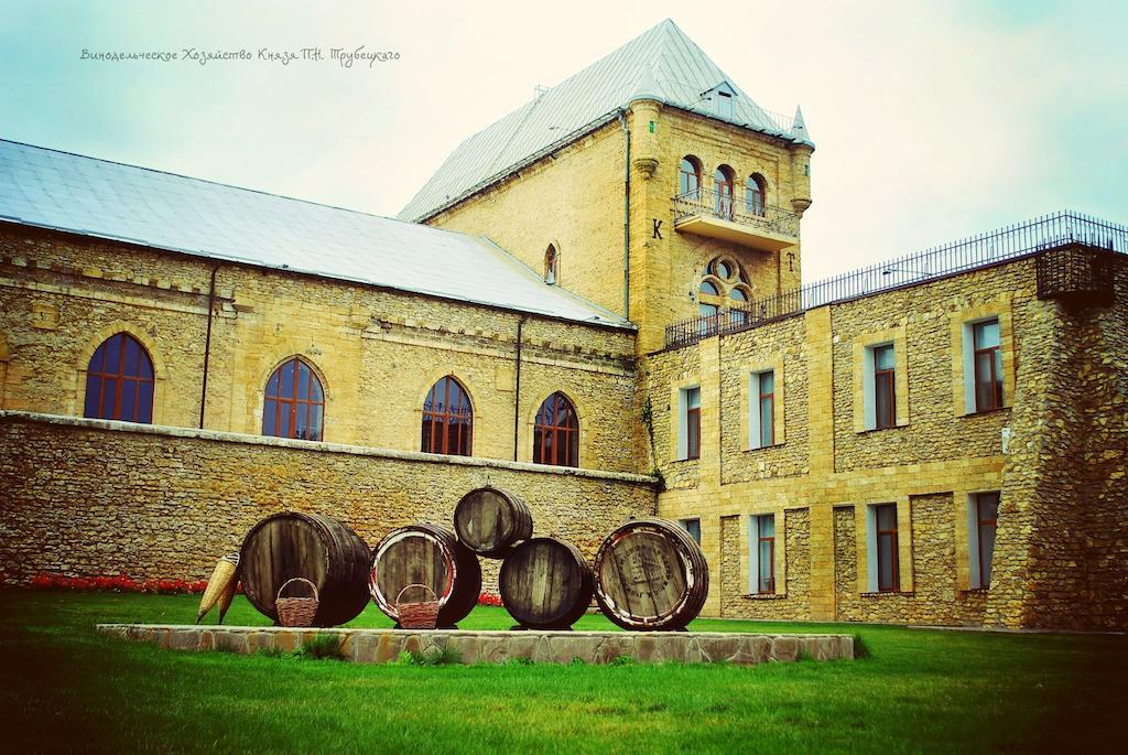 Prince Trubetskoi Winery Hotel Нова Каховка Екстериор снимка